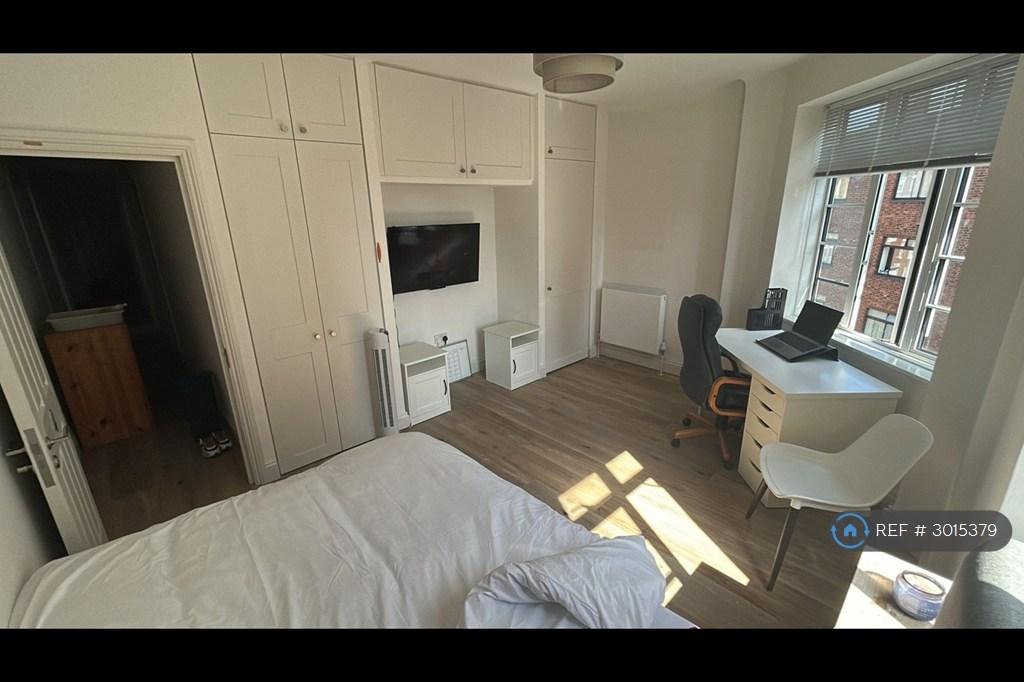 House in London - View 2