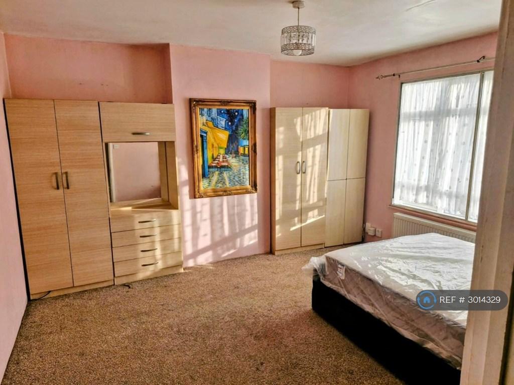 Apartment in London - View 3