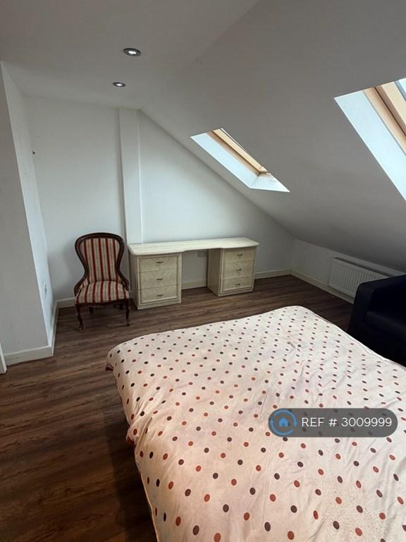 House in London - View 3