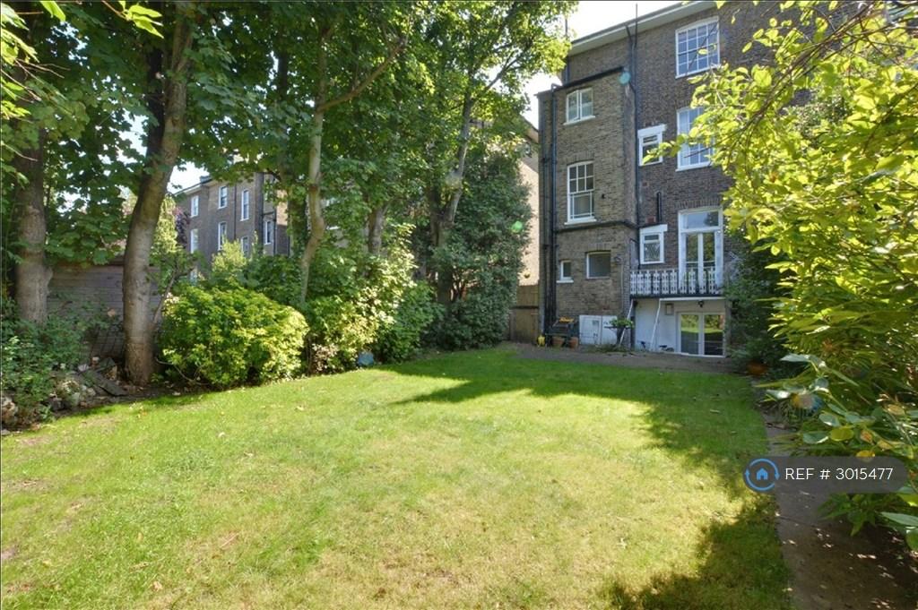 Apartment in London, Blackheath Royal Standard, Kidbrooke - More