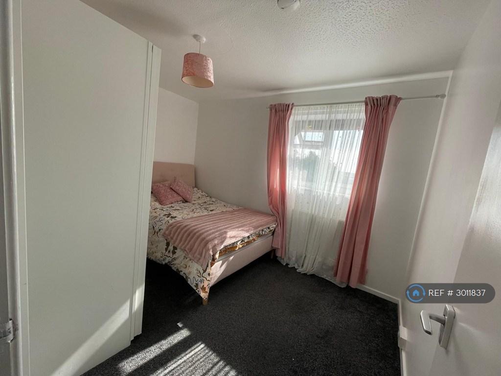 House in Leeds, West Yorkshire - View 5