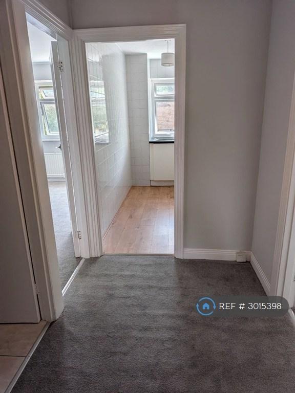 Apartment in Hove, Brighton and Hove - View 3