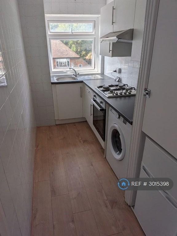 Apartment in Hove, Brighton and Hove - View 4