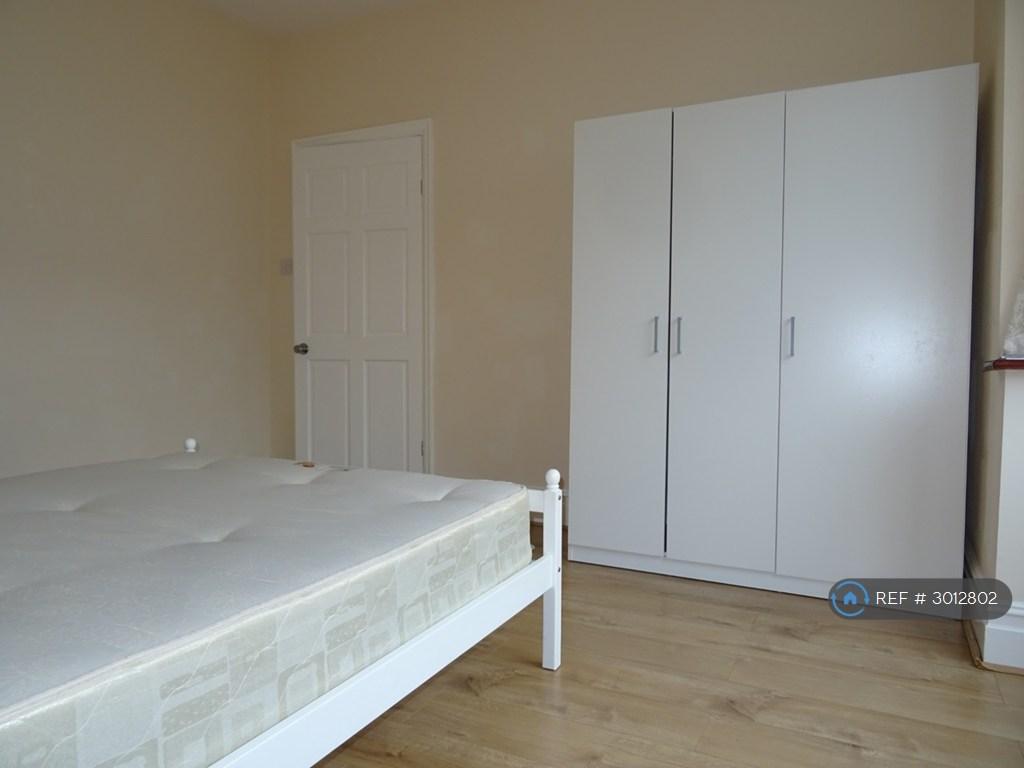 House in London - View 3