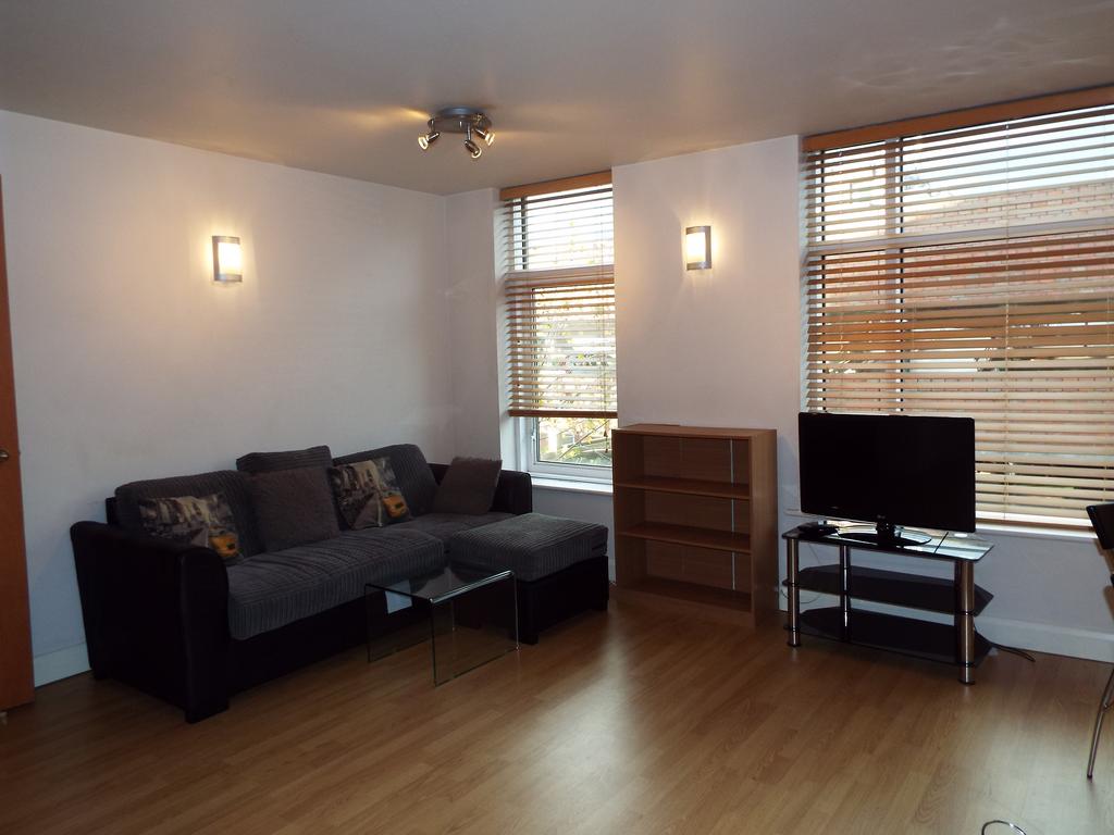 Apartment in Nottingham - View 4