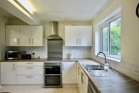 4 bedroom semi-detached house to rent, Whatton Road, Kegworth, DE74