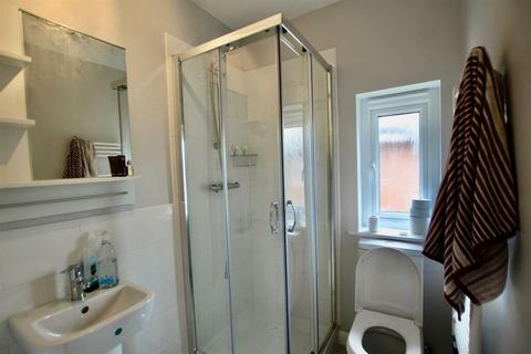 4 bedroom semi-detached house to rent, Whatton Road, Kegworth, DE74