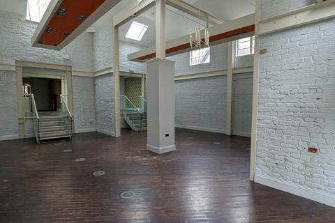 Retail property (high street) to rent, 13-14 Gun St Reading RG1 2JR