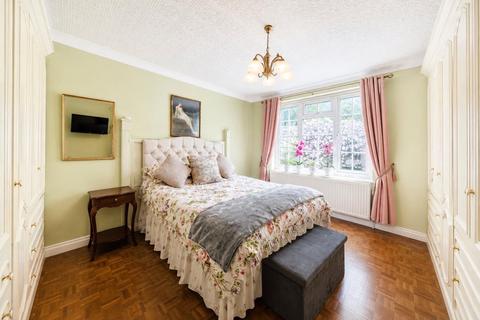 2 bedroom maisonette for sale, Wildoaks Close, Northwood