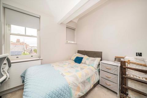 undefined, Coombe Road, Kingston Upon Thames KT2