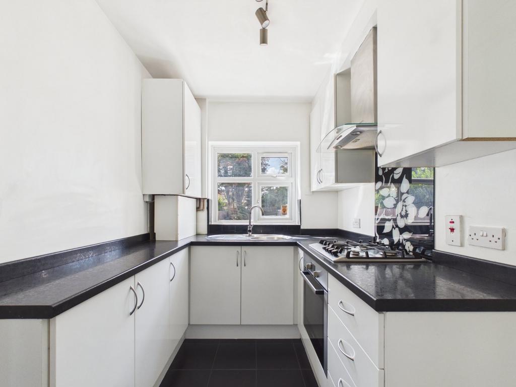 House in London, Lower Feltham, Feltham - View 2