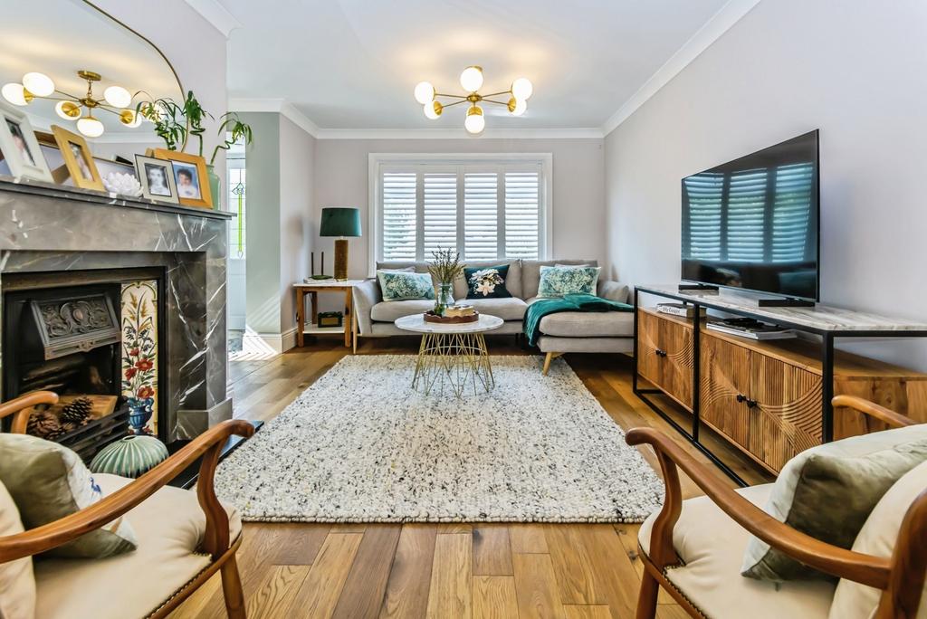 House in Croydon - View 3