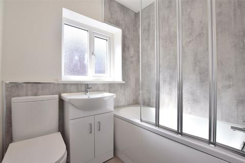 2 bedroom flat to rent, Kitchener Street, Gateshead, NE9