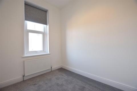 2 bedroom flat to rent, Kitchener Street, Gateshead, NE9