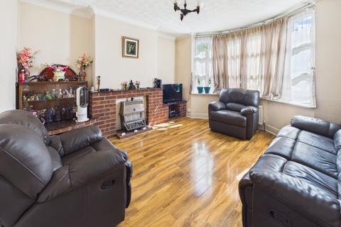 4 bedroom semi-detached house for sale, Willoughby Road, Langley, Berkshire, SL3