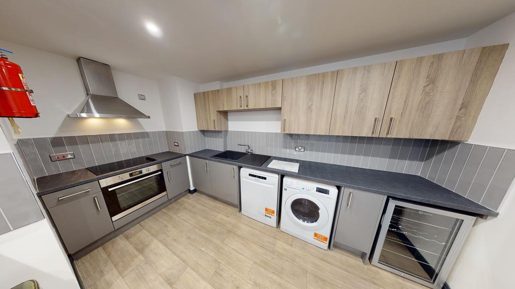 Apartment in Newcastle upon Tyne - View 3
