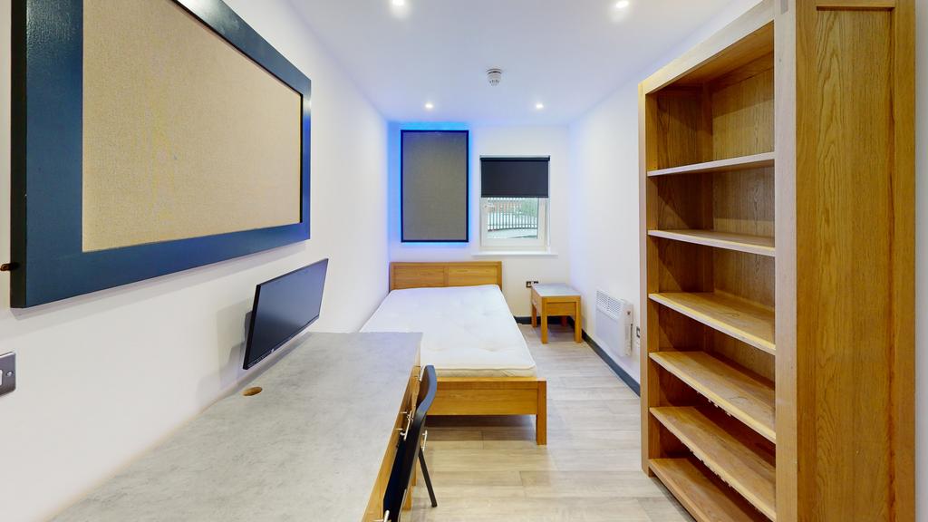 Apartment in Newcastle upon Tyne - View 4