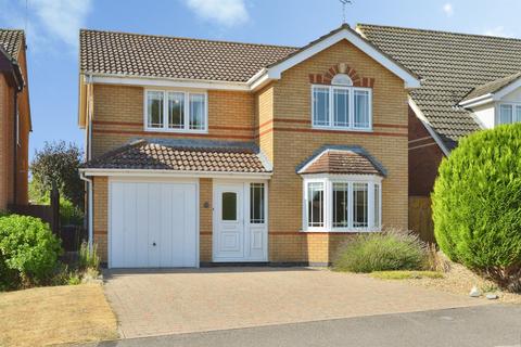 4 bedroom detached house for sale, Dickens Drive, Old Stratford, Milton Keynes