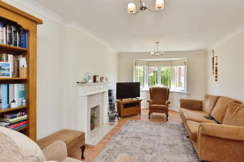 4 bedroom detached house for sale, Dickens Drive, Old Stratford, Milton Keynes