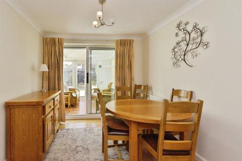 4 bedroom detached house for sale, Dickens Drive, Old Stratford, Milton Keynes