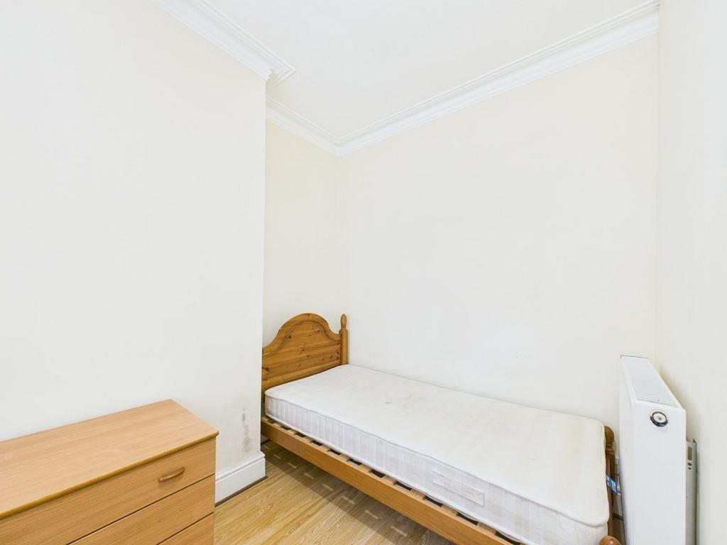 House in Leicester - View 5