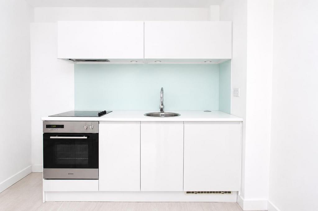 Apartment in Leeds, West Yorkshire - View 3