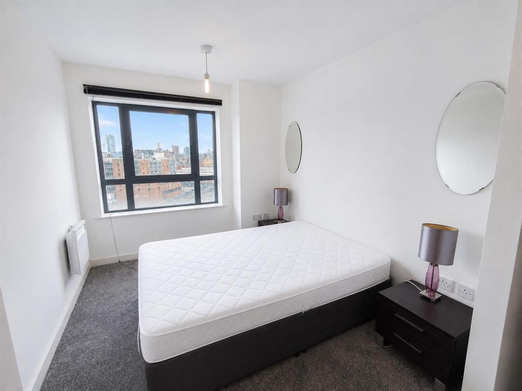 Apartment in Leeds - View 4