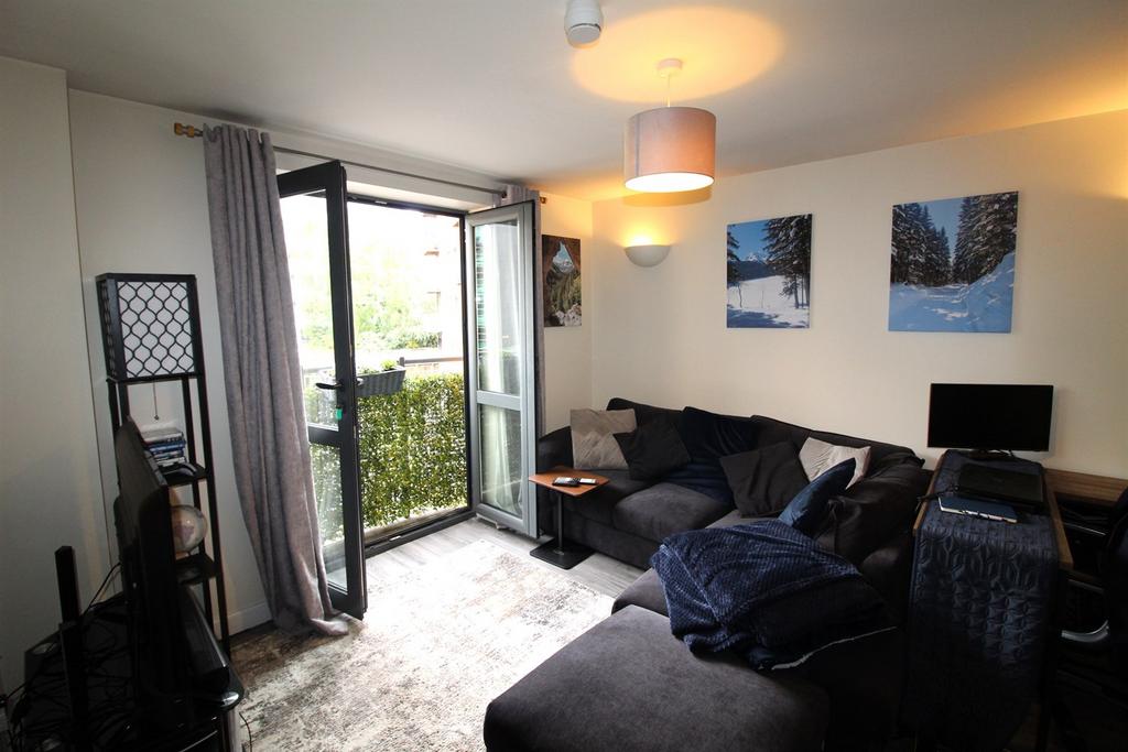Apartment in Leeds, West Yorkshire - View 2