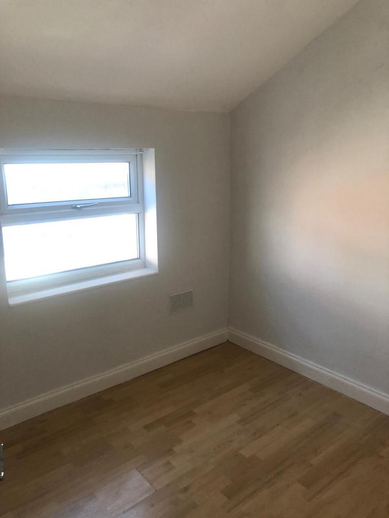 House in Salford - View 3
