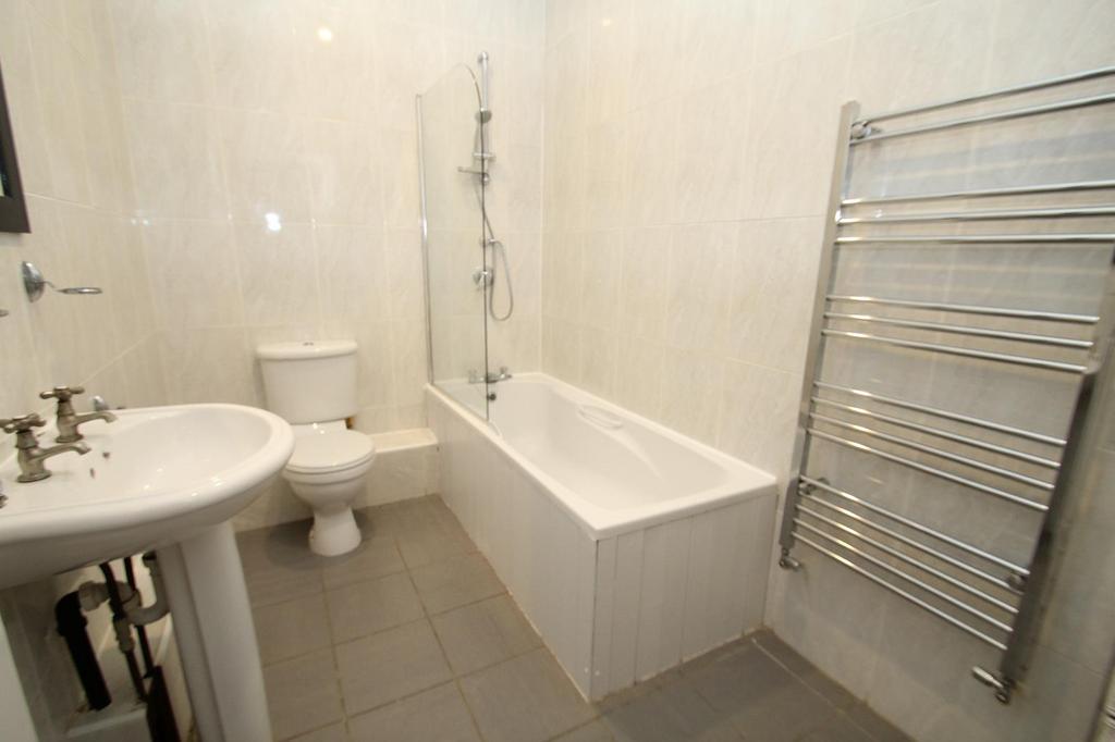 Apartment in West Yorkshire - More
