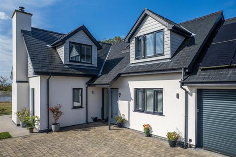 undefined, Ty Hebog, Llanddona