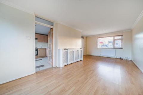 1 bedroom in a house share to rent, Masons Court, Aylesbury, HP19