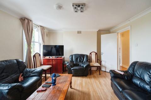3 bedroom terraced house for sale, Nunhead Green, London, SE15