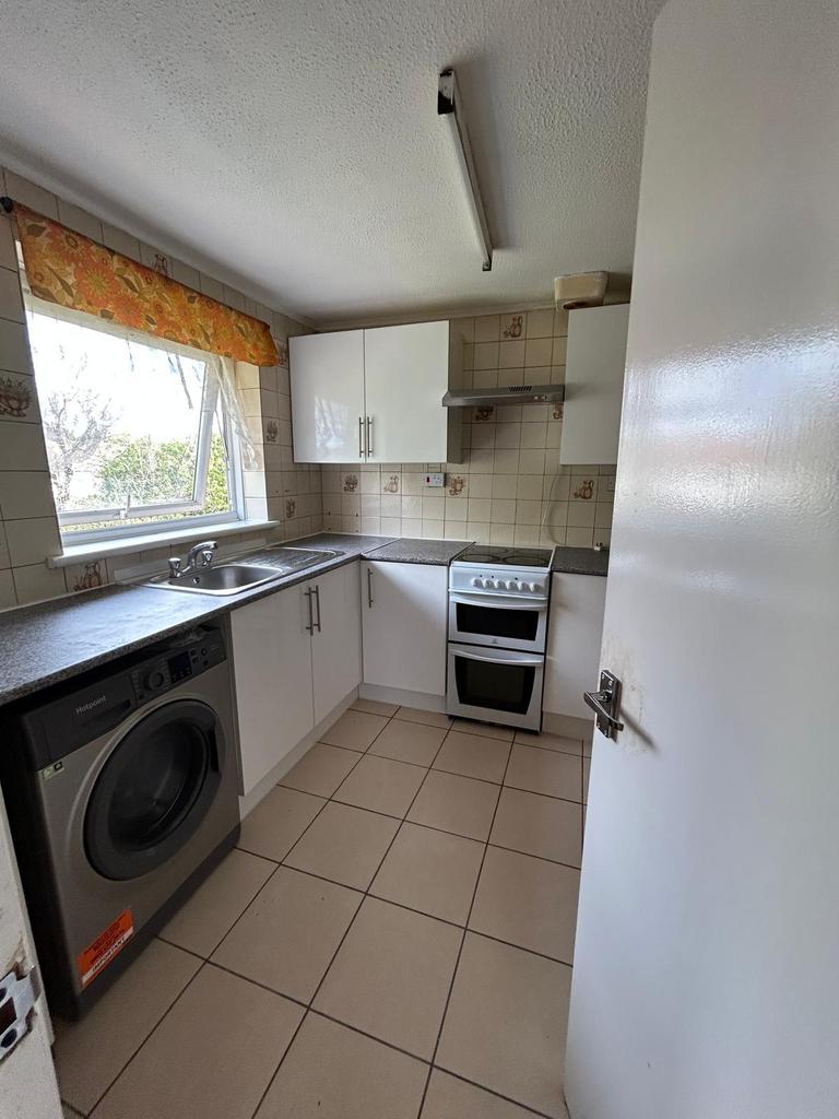 Apartment in ILFORD - View 4