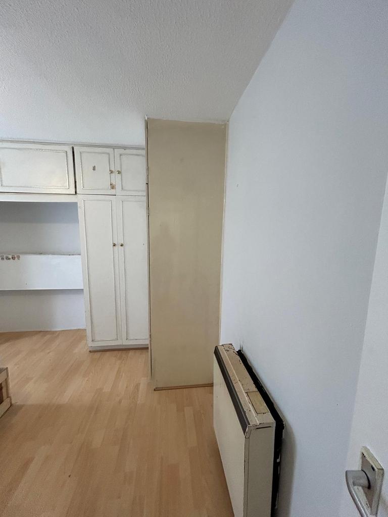 Apartment in ILFORD - More