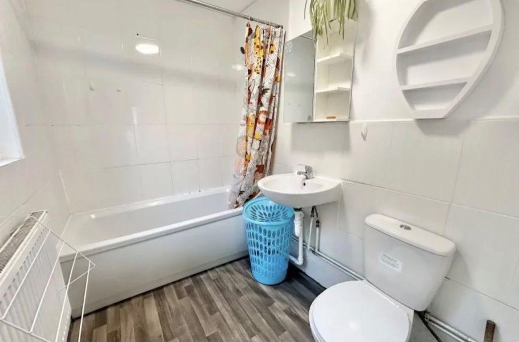 House in Leicester - More