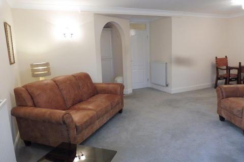 2 bedroom flat for sale, Richmond Court Gardens, Cromer
