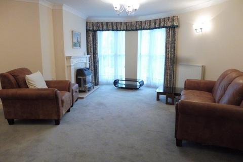 2 bedroom flat for sale, Richmond Court Gardens, Cromer