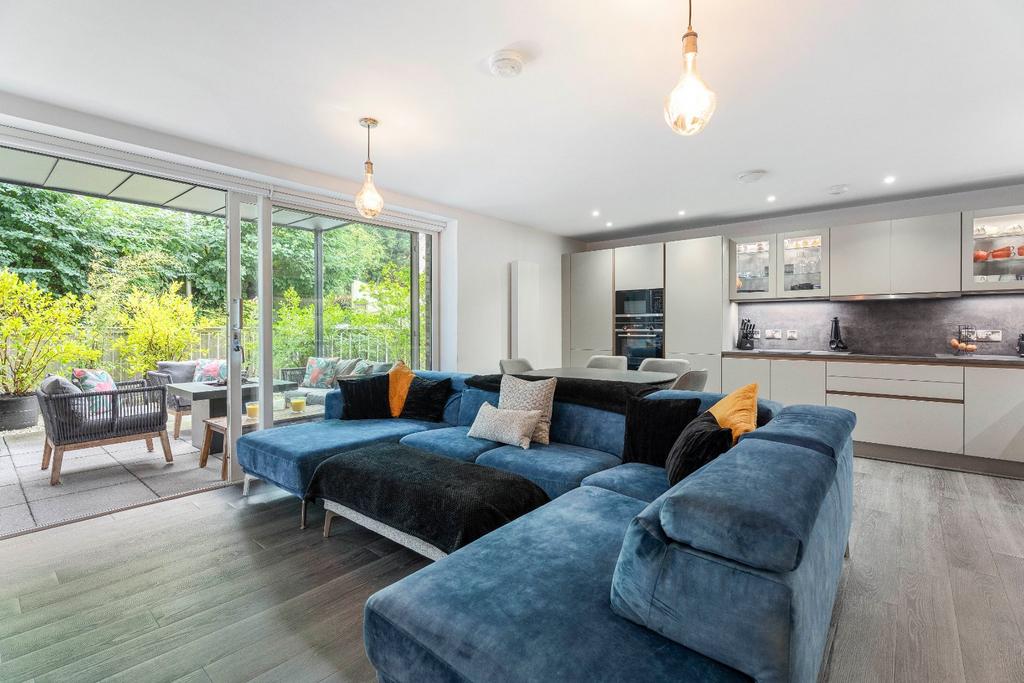 Apartment in Edinburgh - View 2
