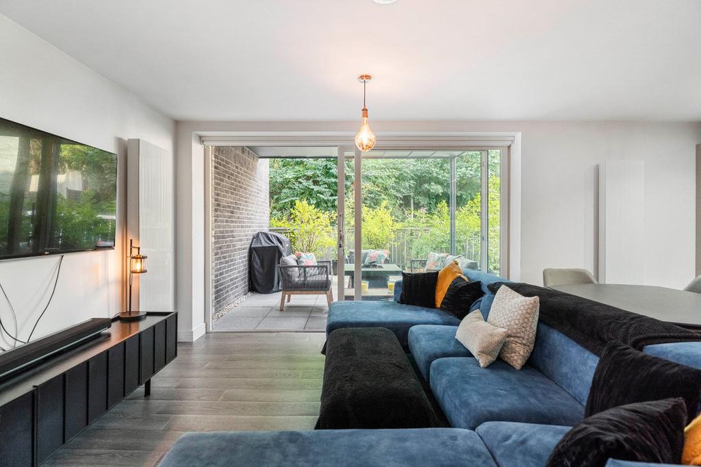 Apartment in Edinburgh - View 4
