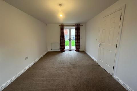 4 bedroom end of terrace house to rent, Charles Bennion Walk, Leicester