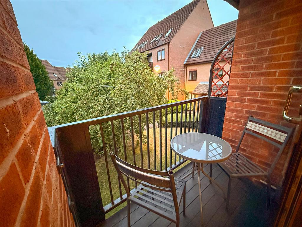 Apartment in Nottingham - View 3