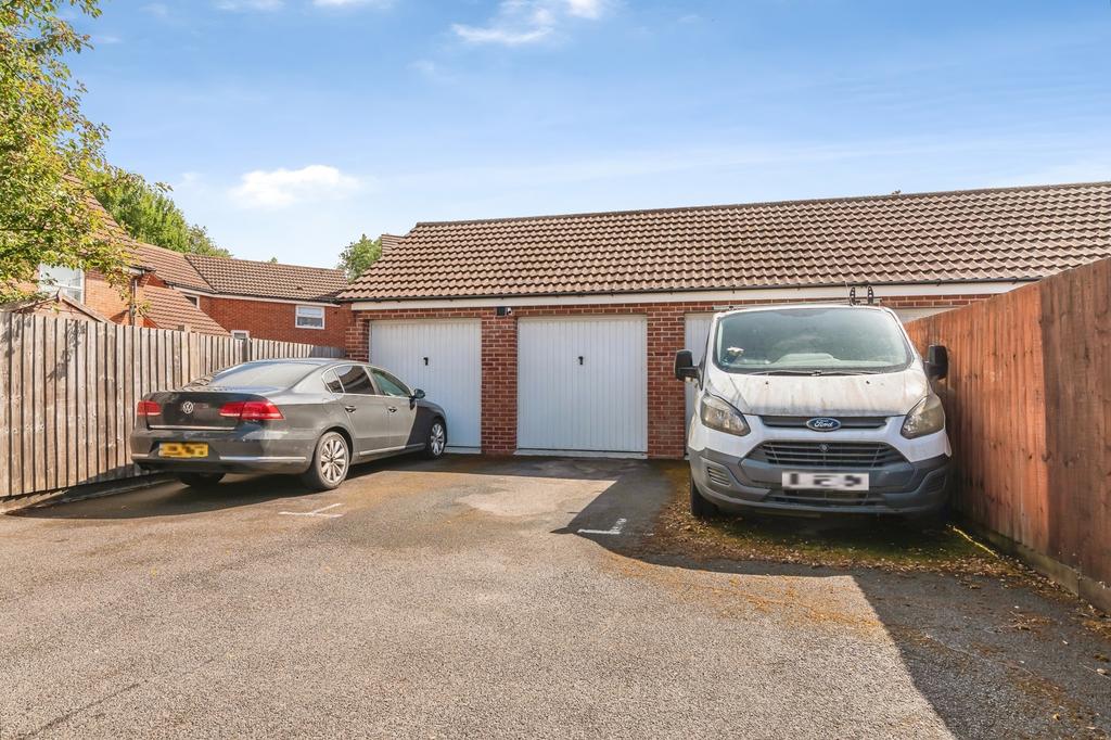 House in Nottinghamshire - View 4