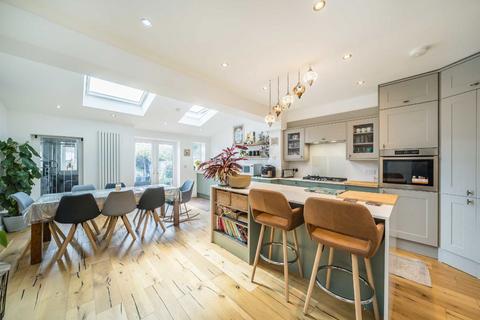 4 bedroom house for sale, Northborough Road, London