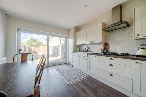 2 bedroom end of terrace house for sale, Monkton Road, Welling