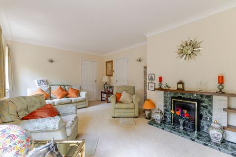 4 bedroom detached house for sale, South Cottage Drive, Chorleywood, Rickmansworth, Hertfordshire, WD3