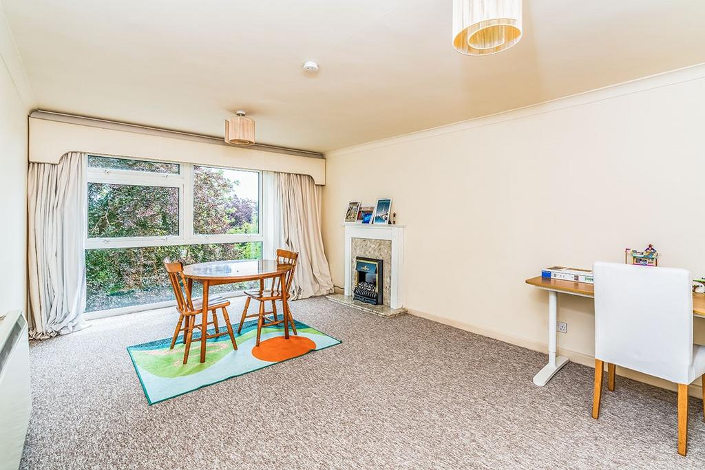 Apartment in Southampton - View 4