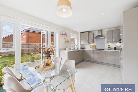 3 bedroom detached house for sale, Cottam Well Close, Driffield