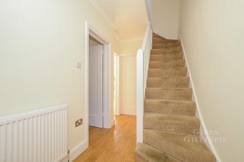 3 bedroom semi-detached house to rent, Leamington Crescent, Harrow, HA2
