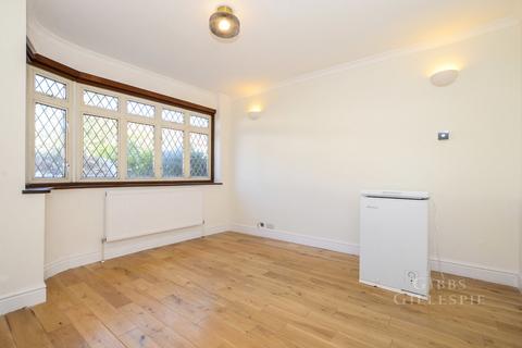3 bedroom semi-detached house to rent, Leamington Crescent, Harrow, HA2